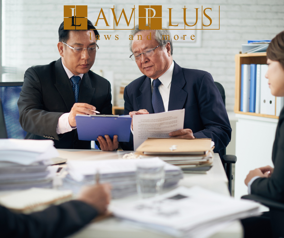 Lawyer discusses with the client regarding inheritance